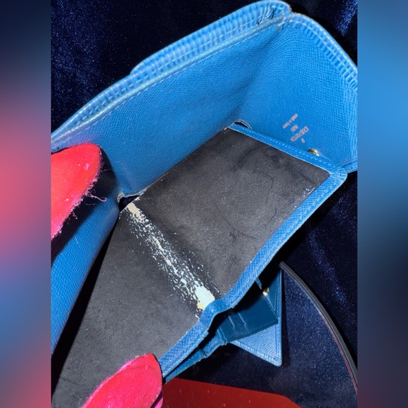 Louis Vuitton Epi Elsie trifold Compact Leather Wallet - Picture 10 of 12